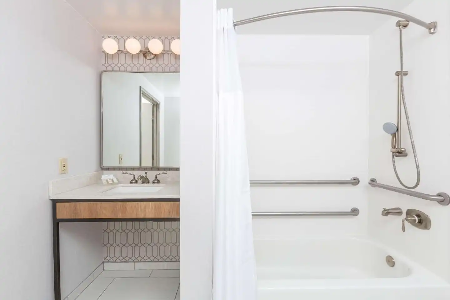 Hilton Garden Inn Oakland/San Leandro Badezimmer