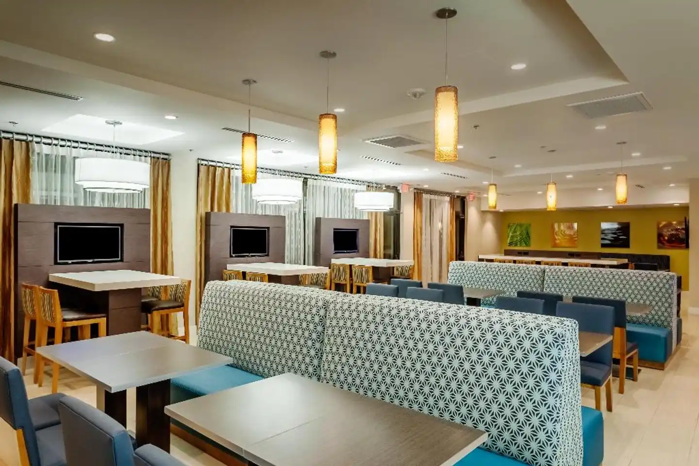 Holiday Inn Express At Monterey Bay Lobby