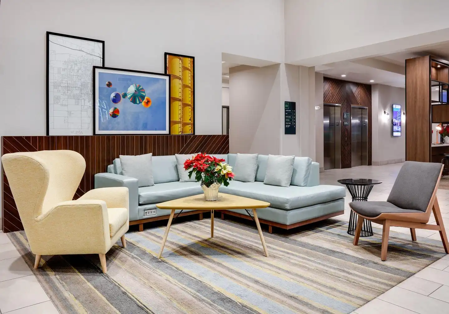 Holiday Inn Yuma Lobby