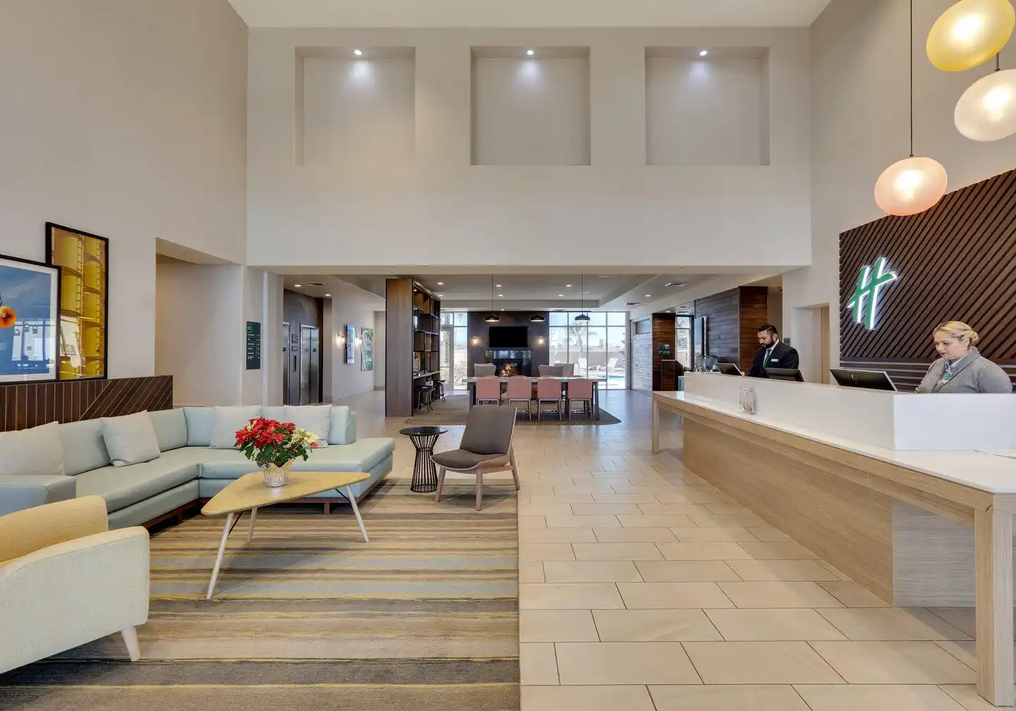Holiday Inn Yuma Lobby
