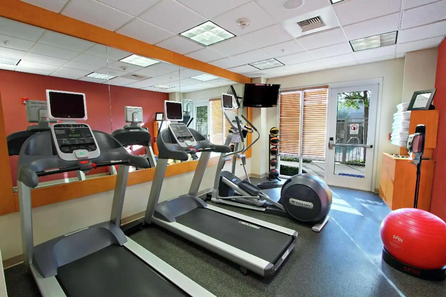 Hilton Garden Inn Oxnard/Camarillo Sport und Entertainment