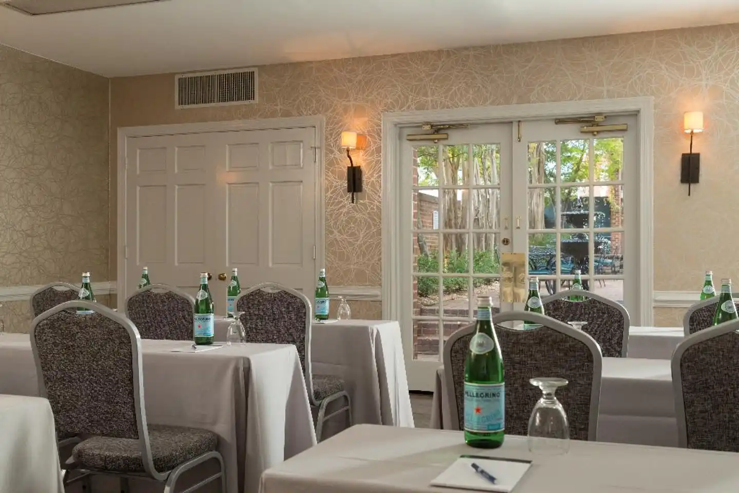 Linden Row Inn Restaurant