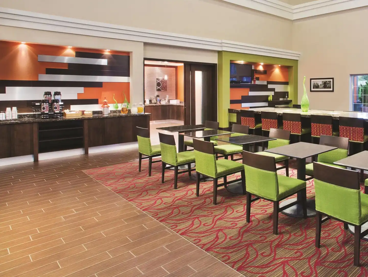 La Quinta Inn & Suites by Wyndham Conference Center Prescott Bar