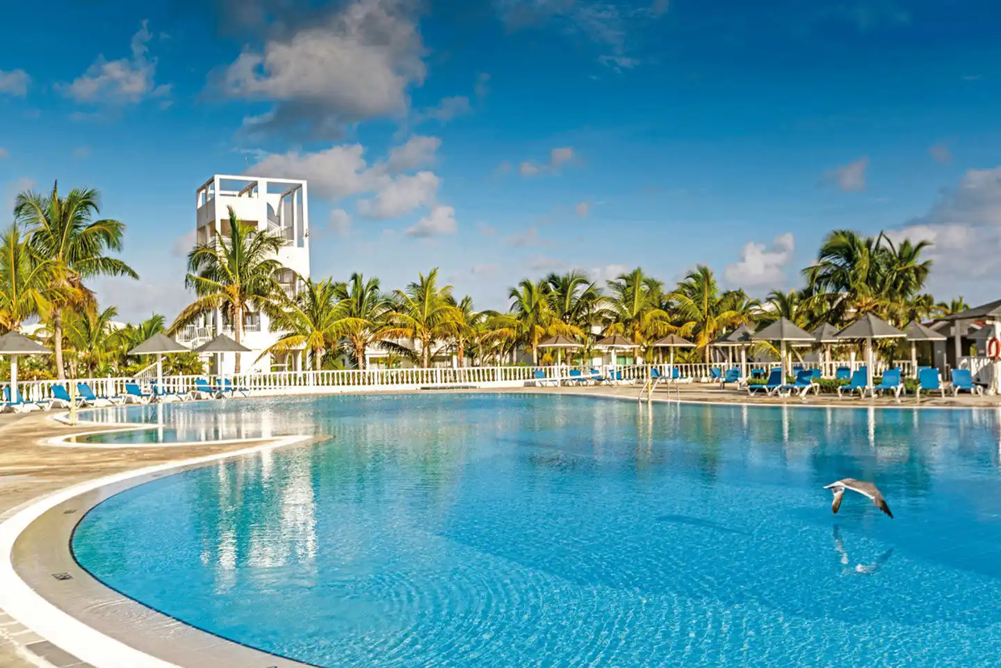 Memories Caribe Beach Resort Pool