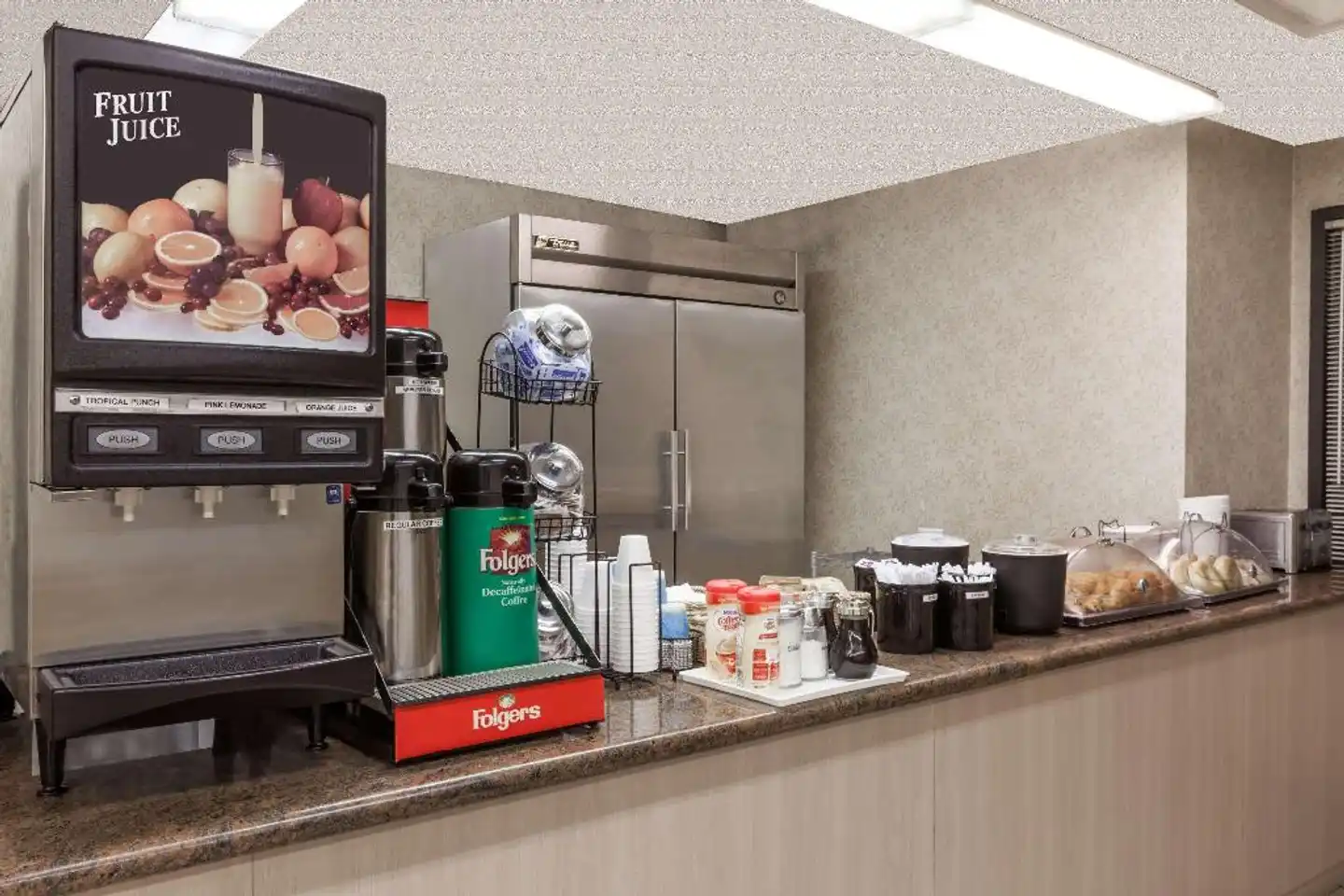 Ramada Limited Suites - Bakersfield Wohnbeispiel