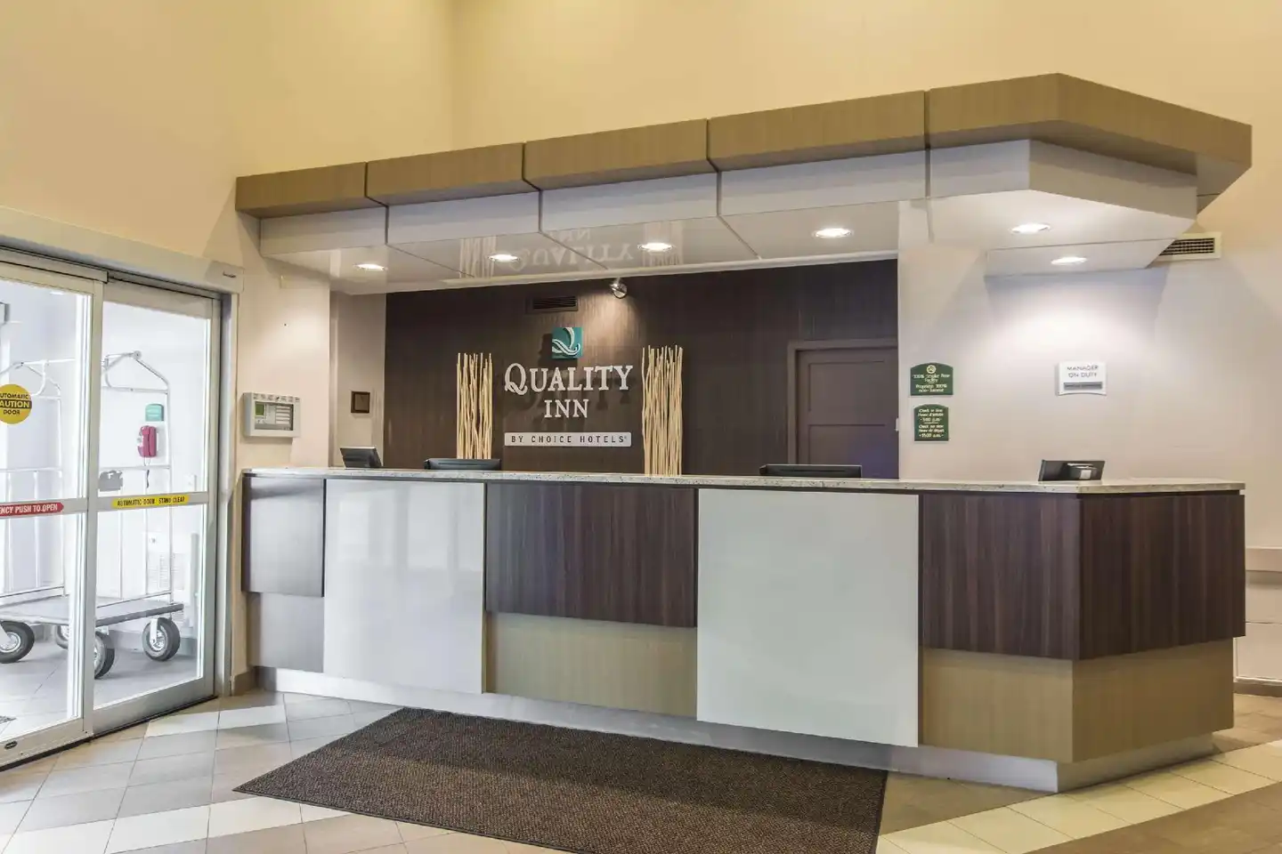 QUALITY INN DIEPPE Lobby