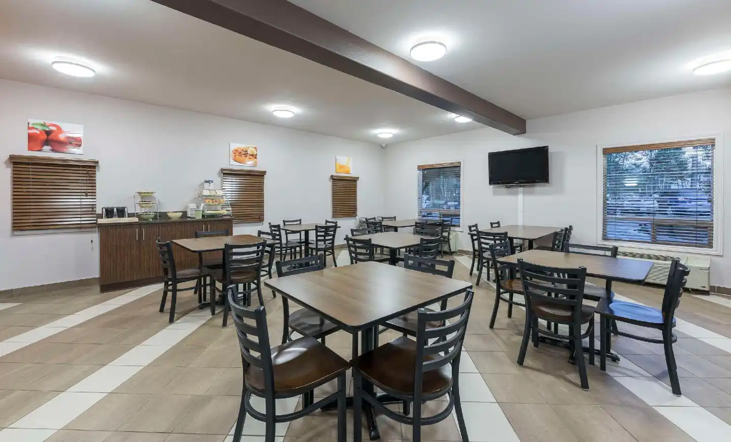 QUALITY INN DIEPPE Bar