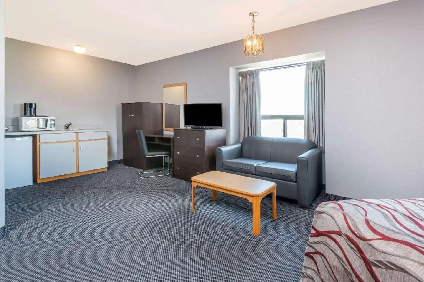 Super 8 by Wyndham Mt Hope Hamilton Intl Arpt ON Wohnbeispiel