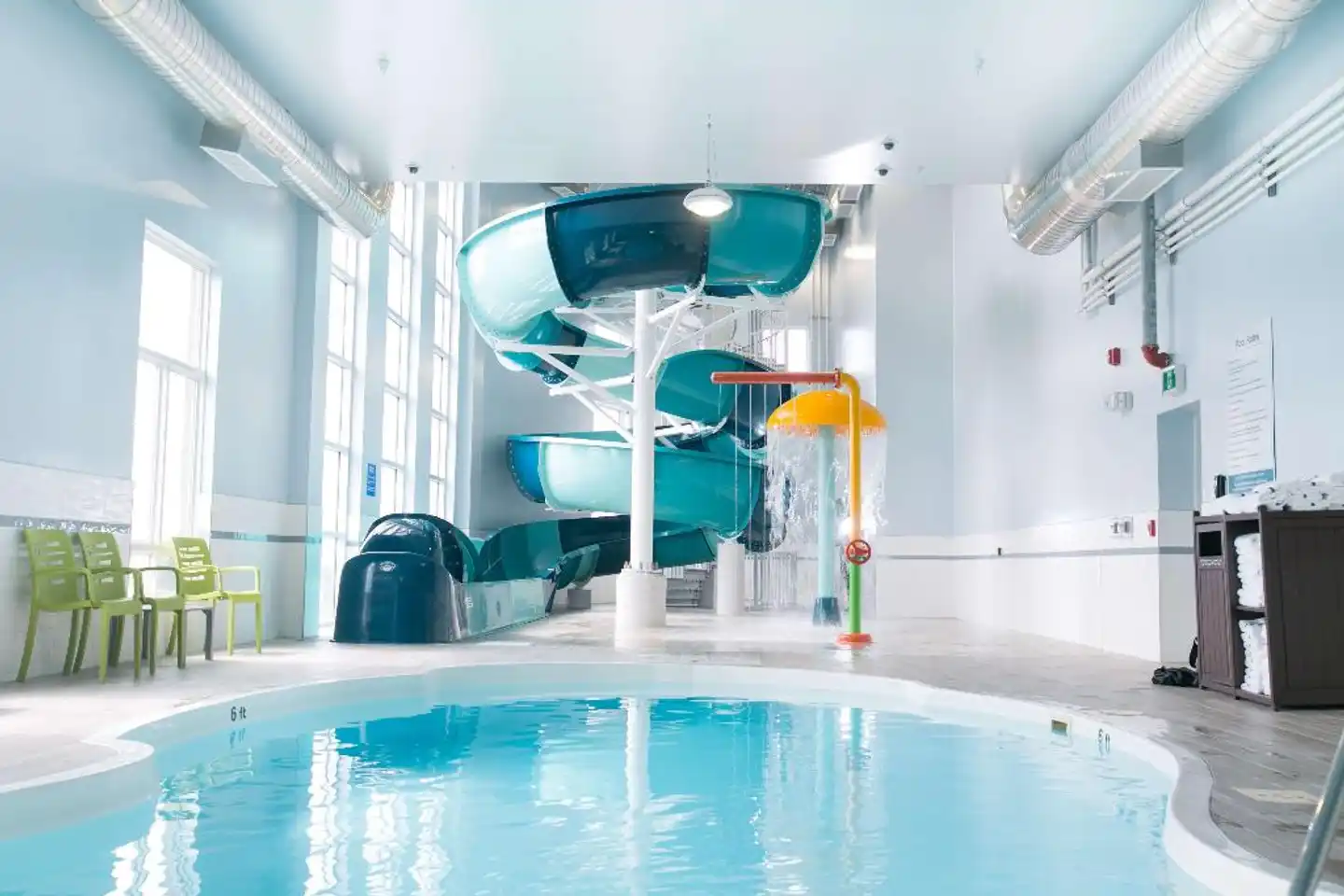 Best Western Plus Dartmouth Hotel & Suites Hallenbad