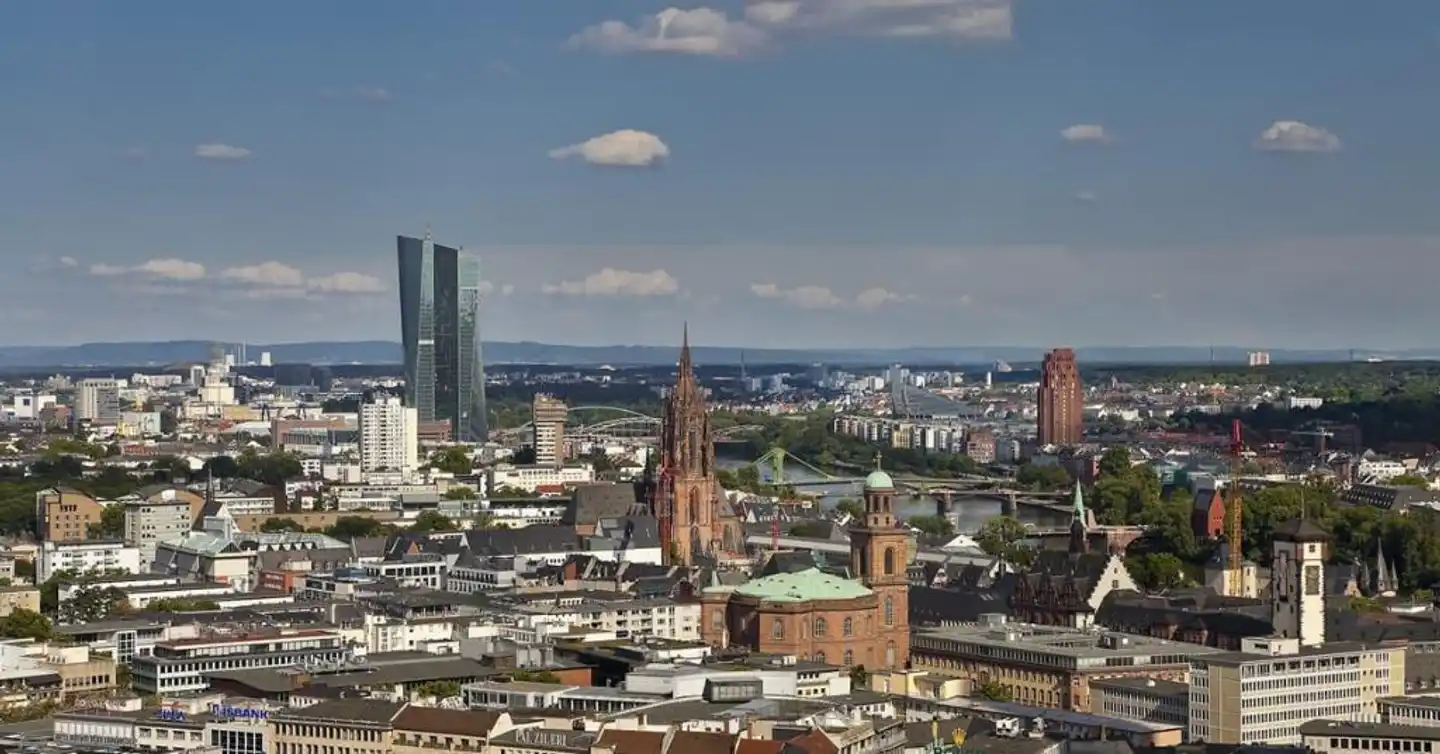 INNSiDE Frankfurt Eurotheum Landschaft