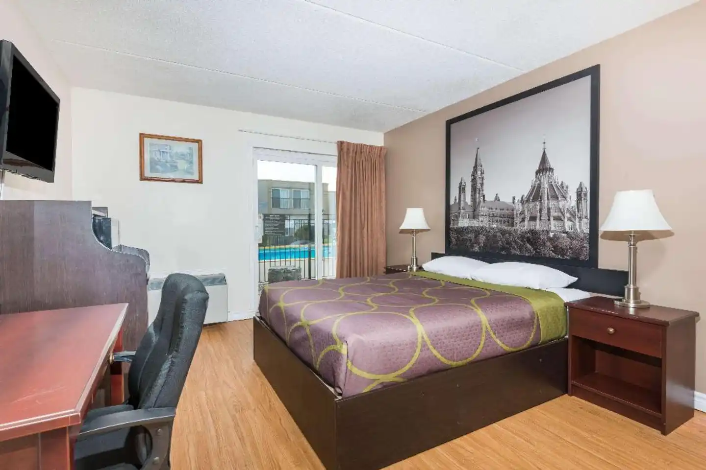 Super 8 by Wyndham Cambridge/Kitchener/Waterloo Area Wohnbeispiel