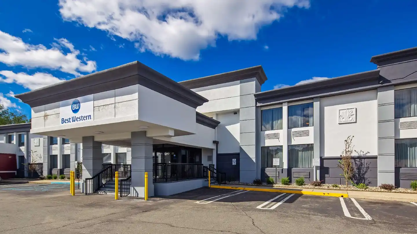 Best Western Paramus Hotel & Suites Aussenansicht