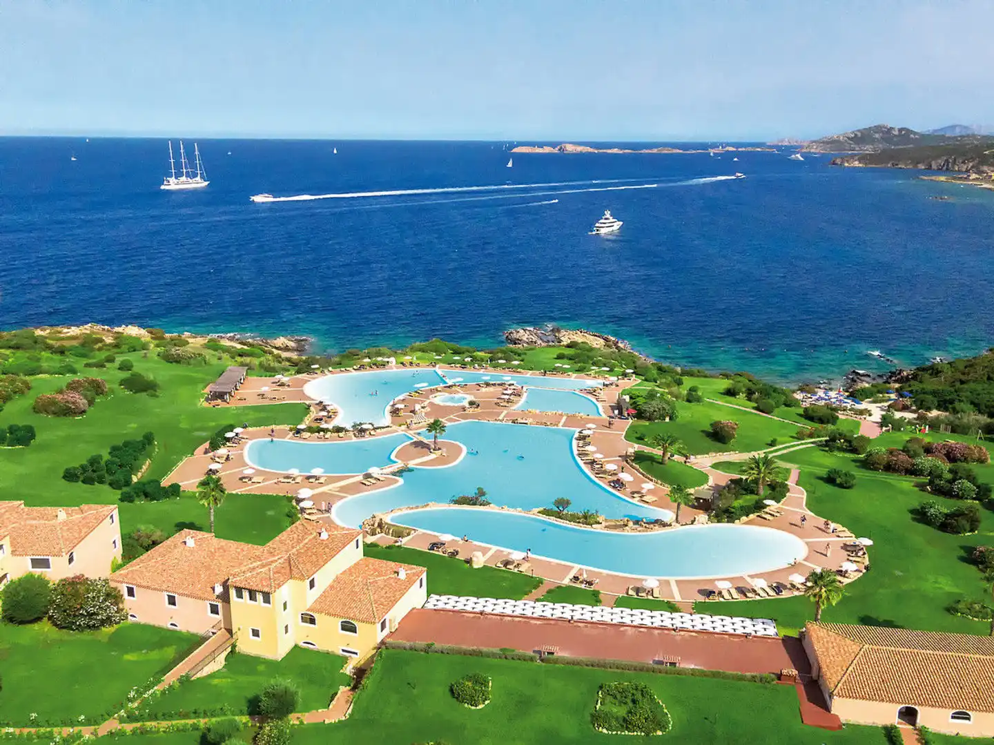 Colonna Resort Aussenansicht