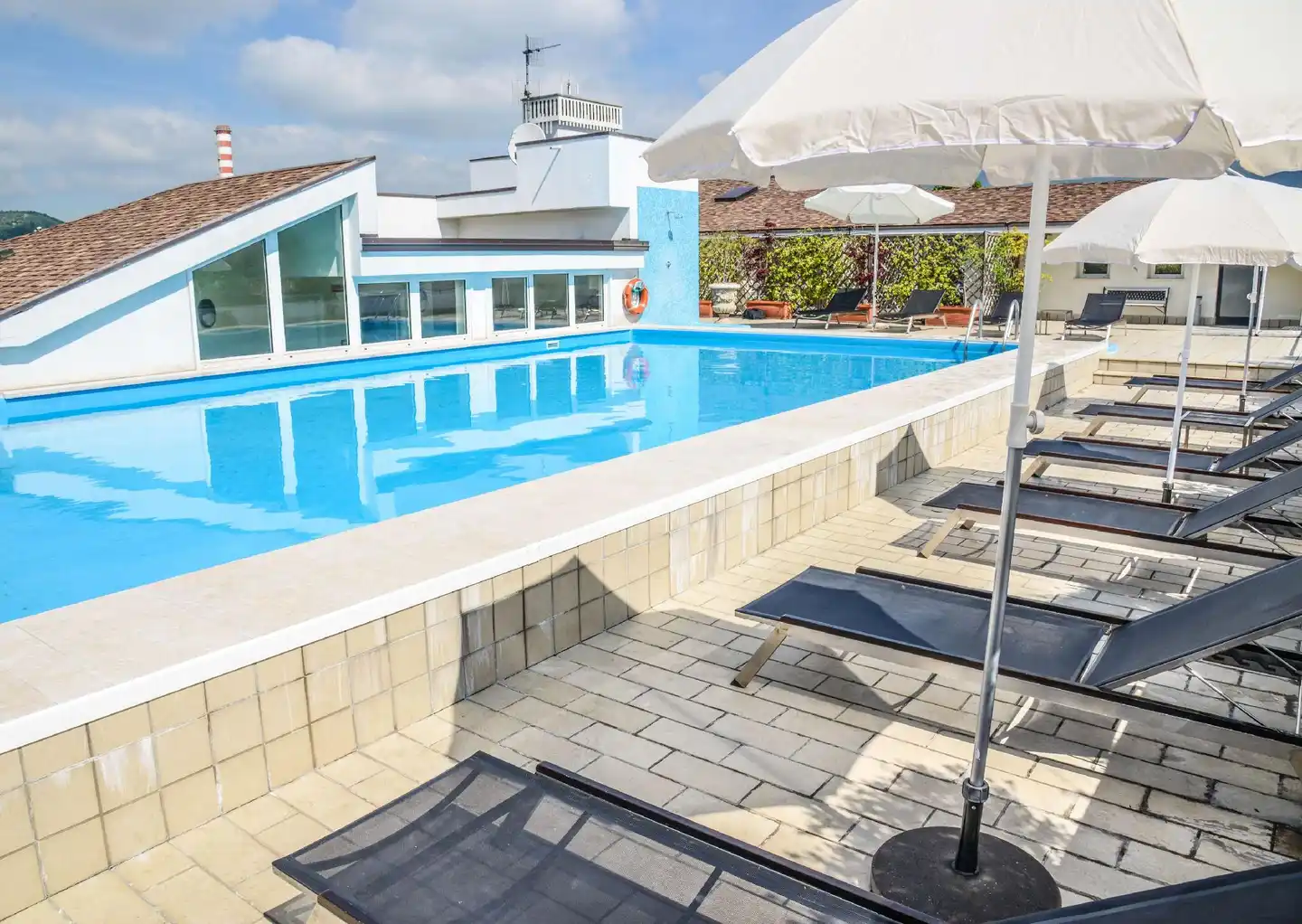 Regal Hotel & Apartments Pool