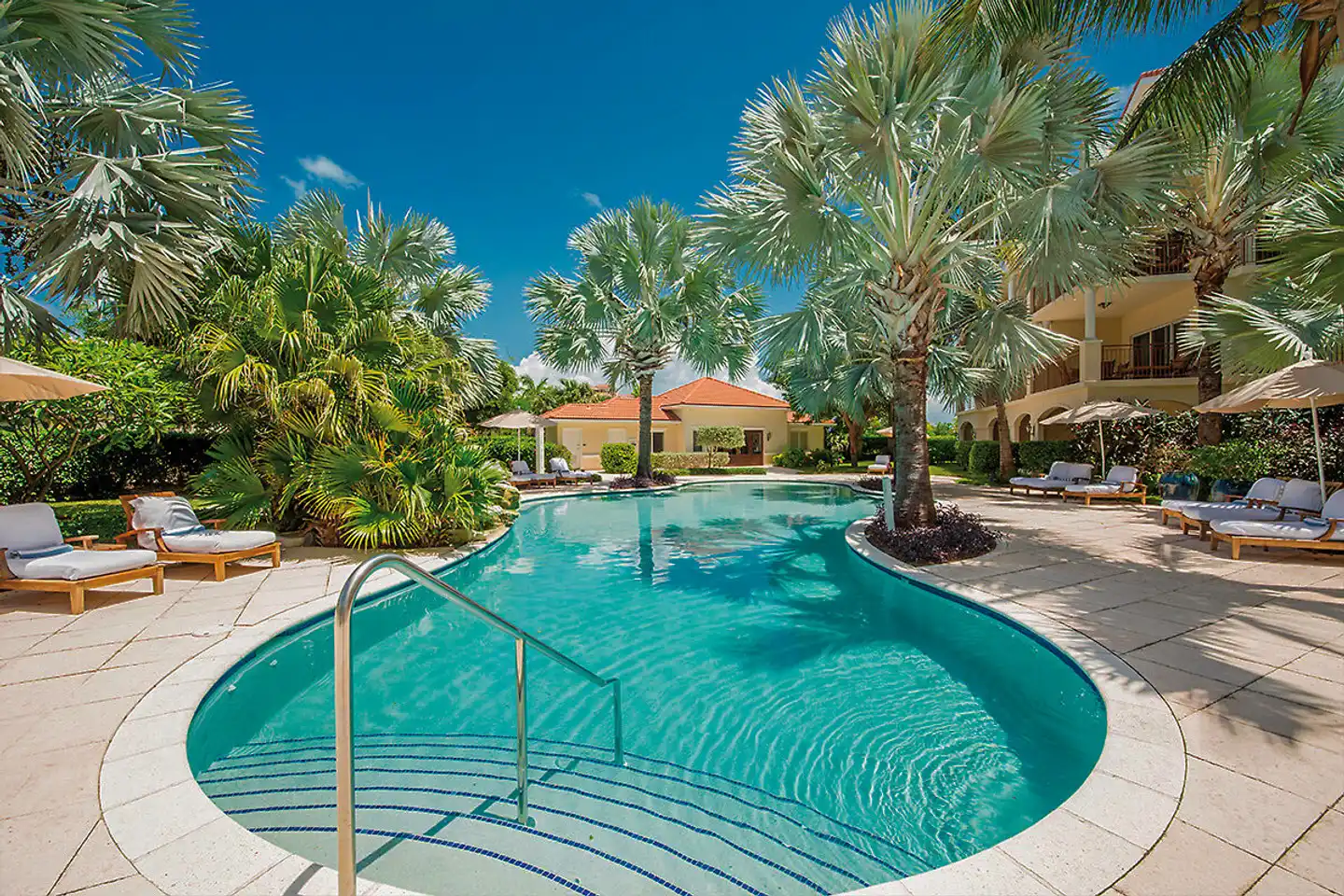 Villa del Mar Pool