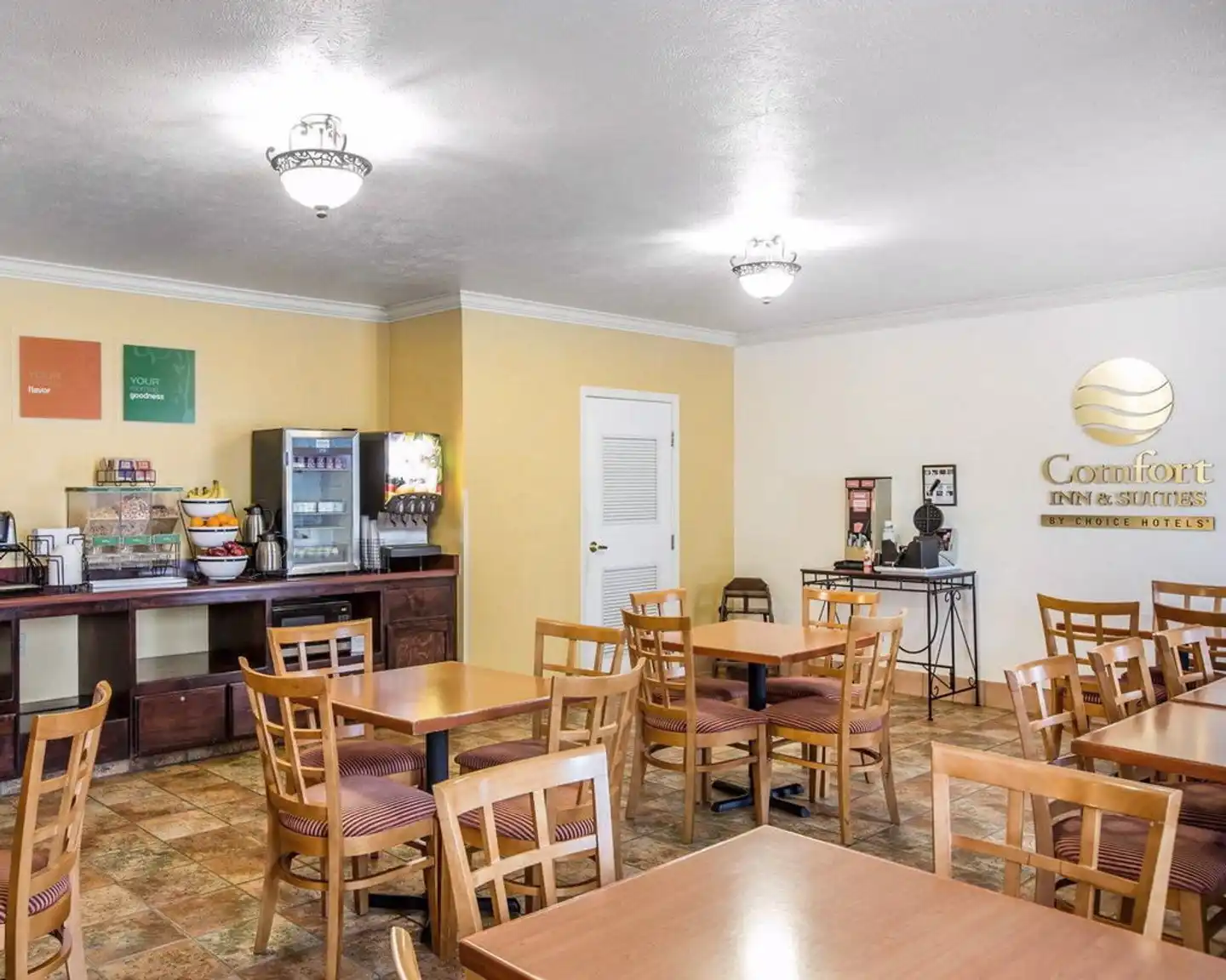 Best Western Visalia Hotel Bar