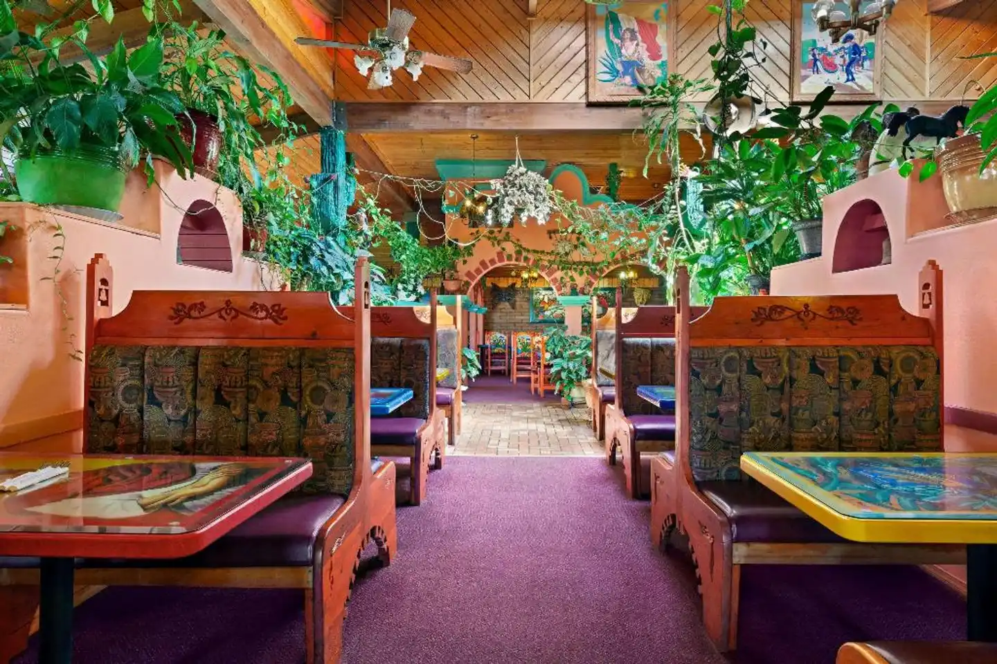 Days Inn by Wyndham Cortez Lobby
