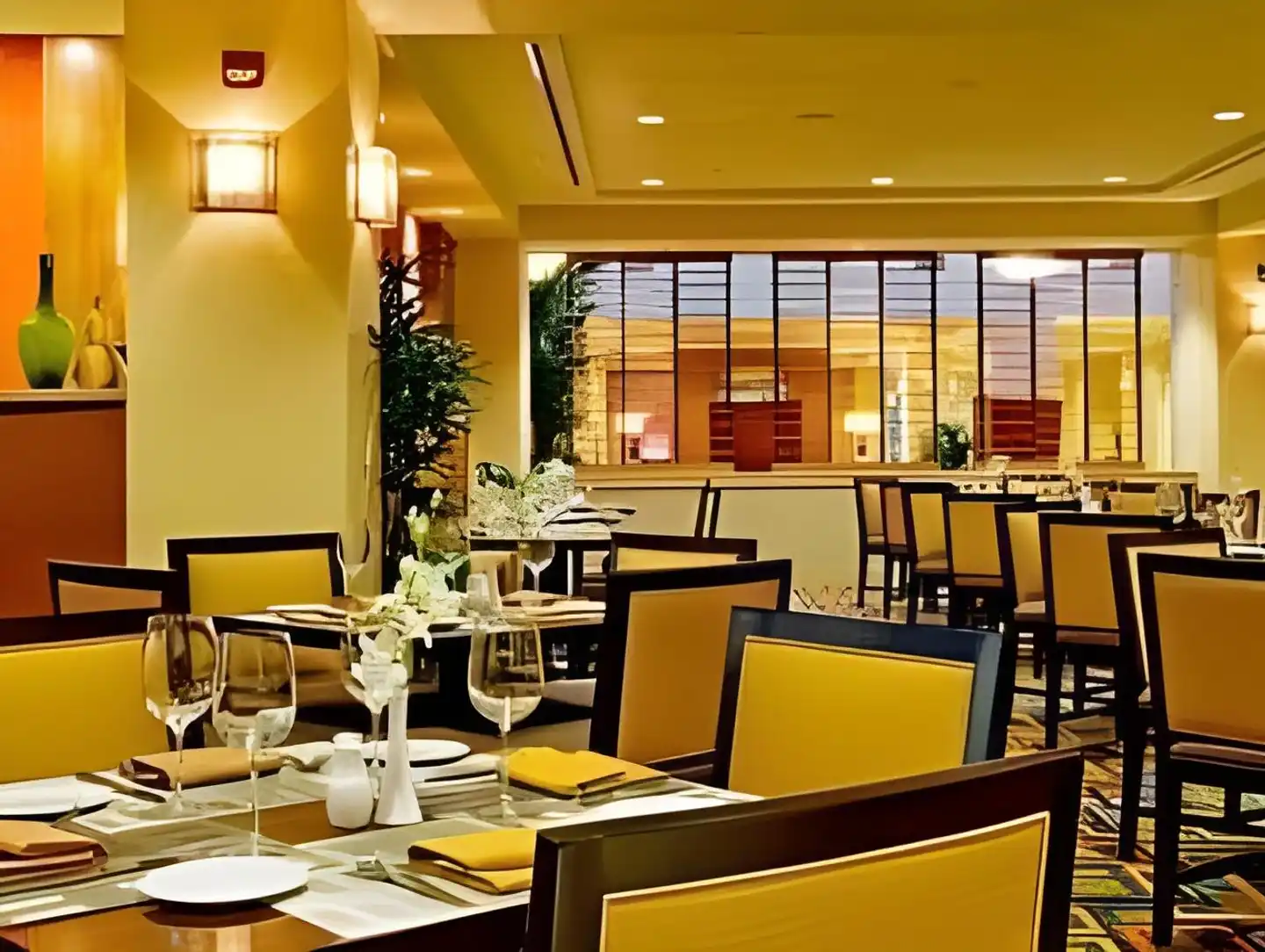 Bakersfield Marriott at the Convention Center Restaurant