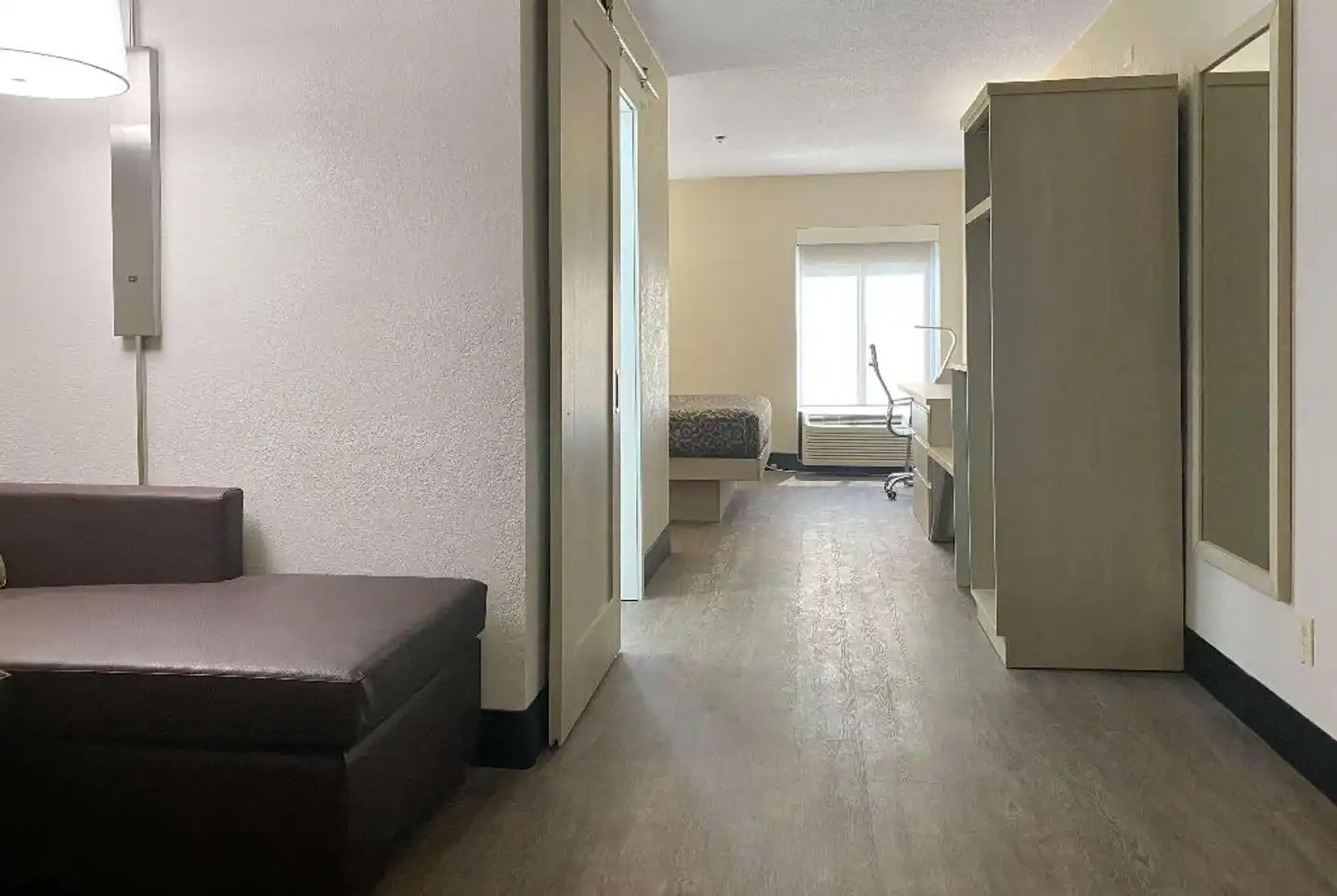 Days Inn & Suites by Wyndham Norcross Wohnbeispiel