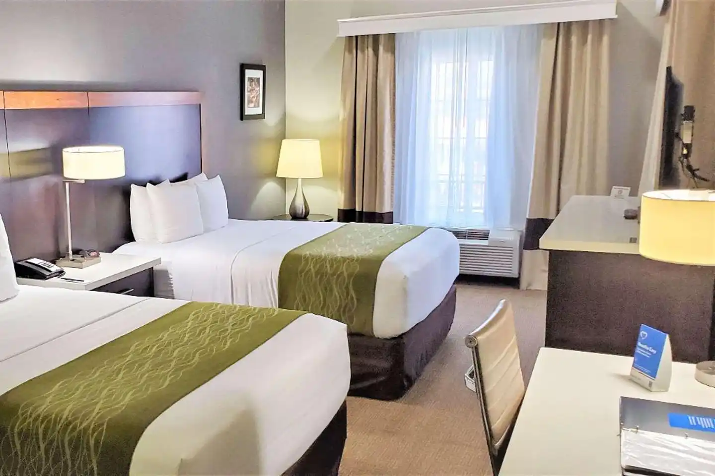 Comfort Inn & Suites Near Universal - North Hollywood - Burbank Wohnbeispiel