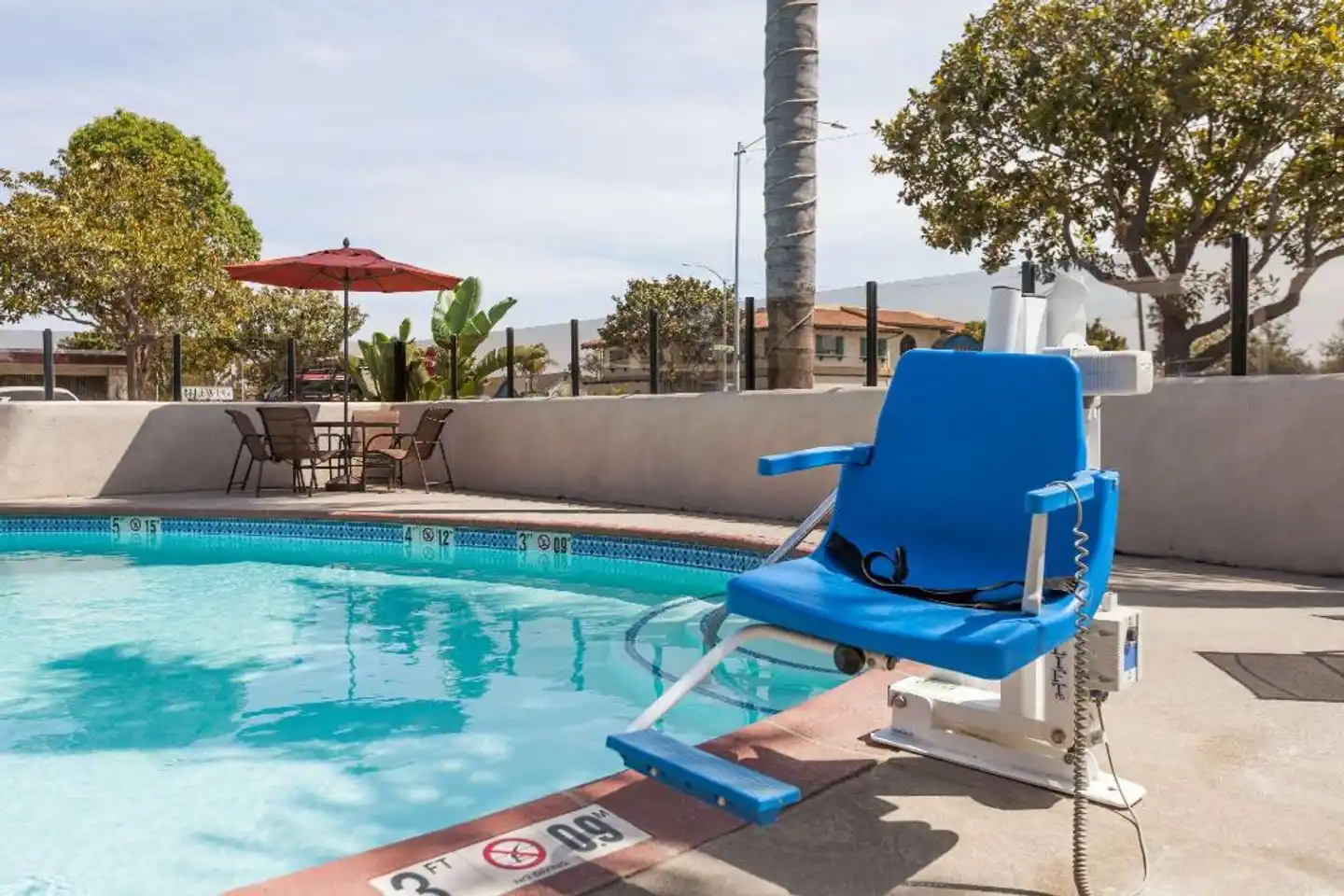 Days Inn by Wyndham Santa Maria Pool