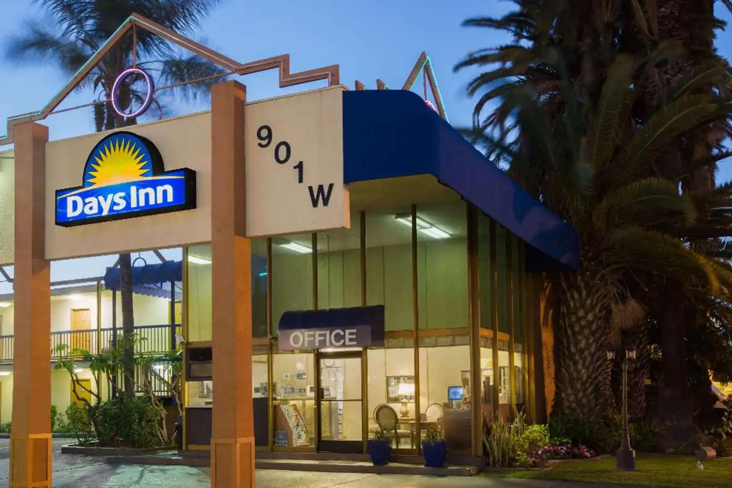 Days Inn by Wyndham Los Angeles LAX/VeniceBch/Marina DelRay Aussenansicht