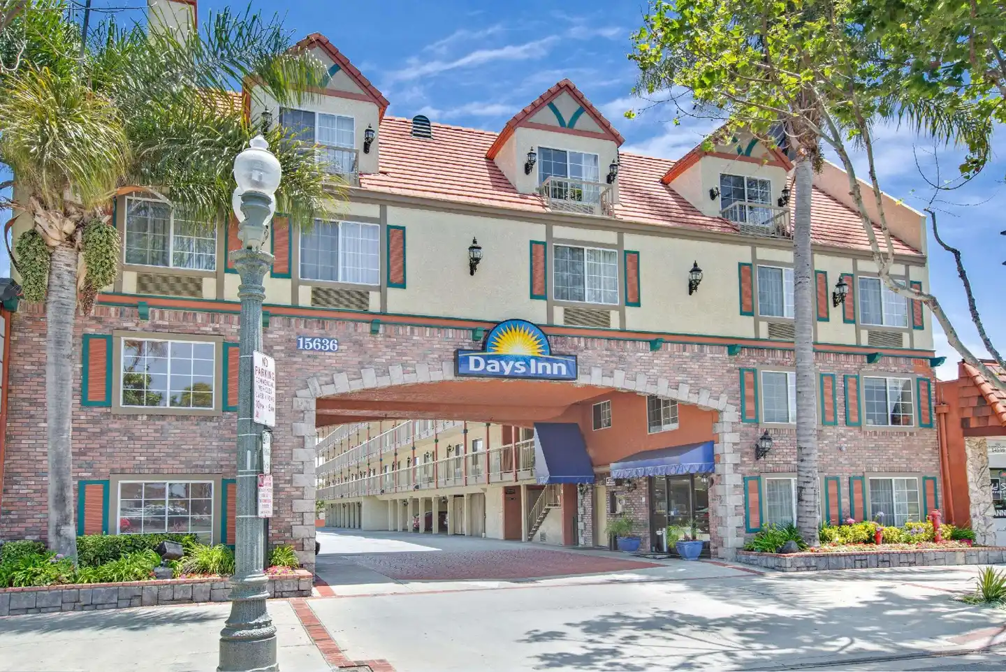 Days Inn by Wyndham Los Angeles LAX/Redondo & Manhattan Bch Aussenansicht