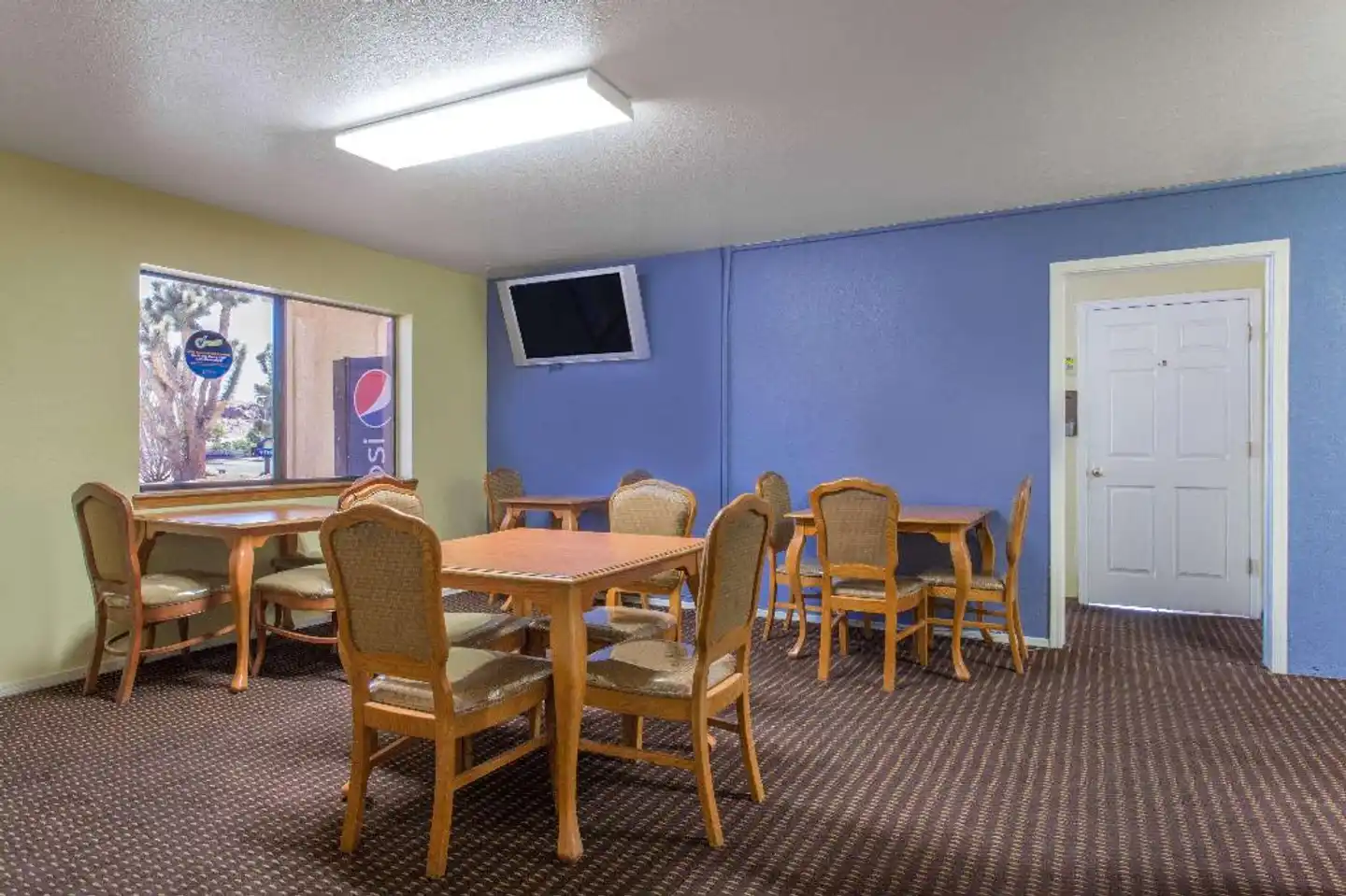 Days Inn by Wyndham Kingman West Restaurant