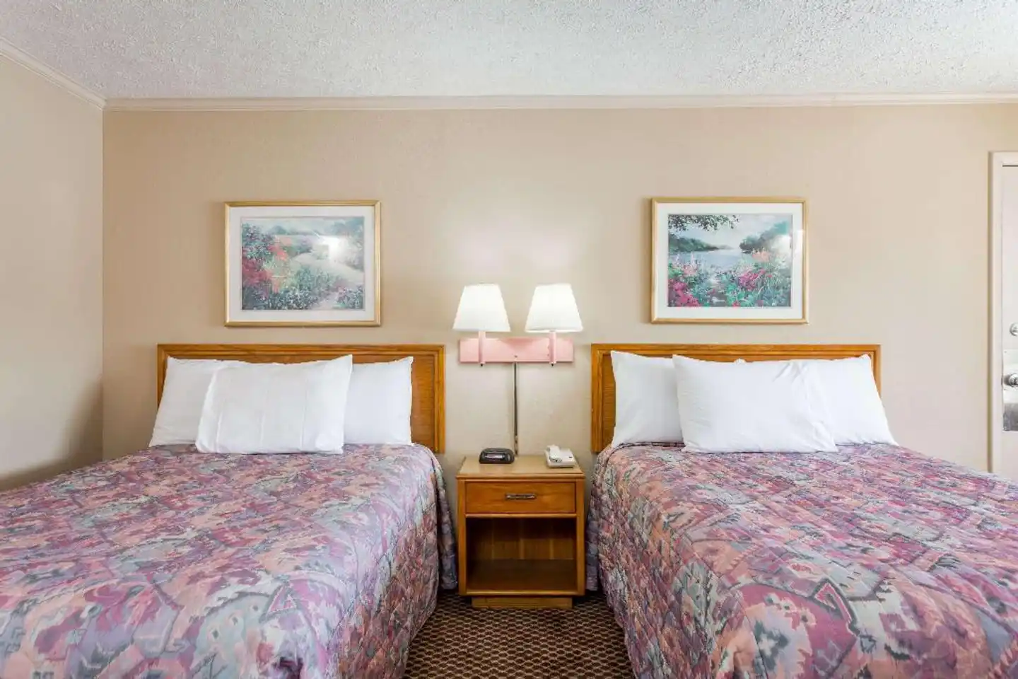 Travelodge by Wyndham Ridgeway Martinsville Area Wohnbeispiel