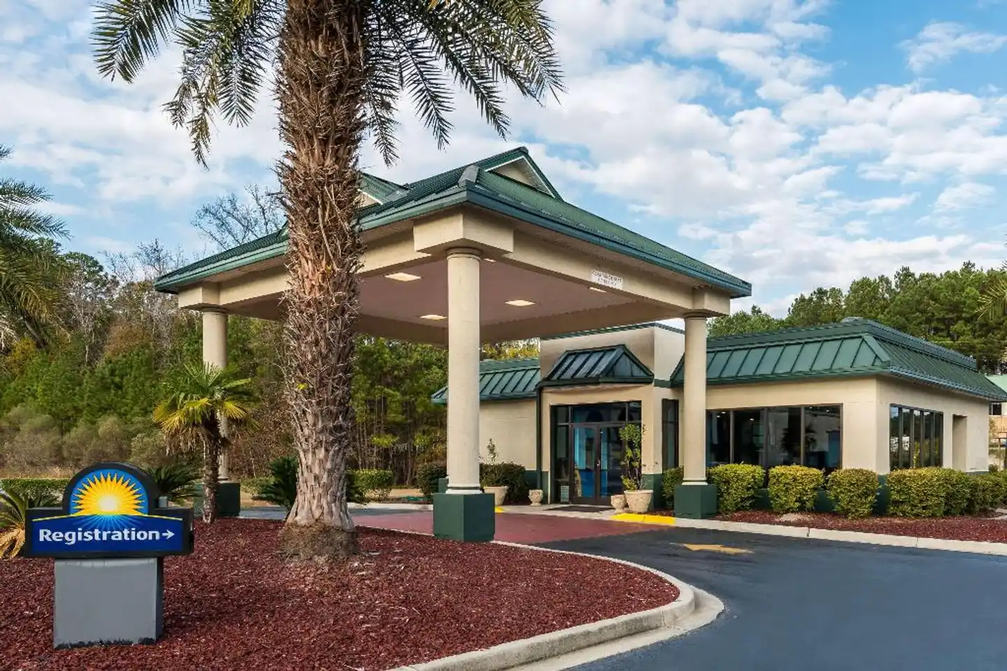 Days Inn by Wyndham Richmond Hill/Savannah Aussenansicht