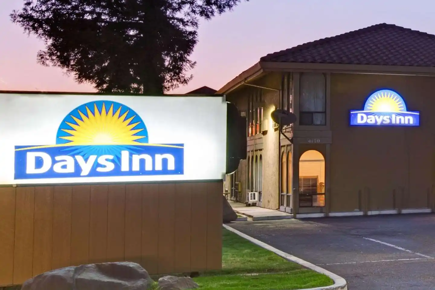 Days Inn by Wyndham San Jose Convention Center Aussenansicht