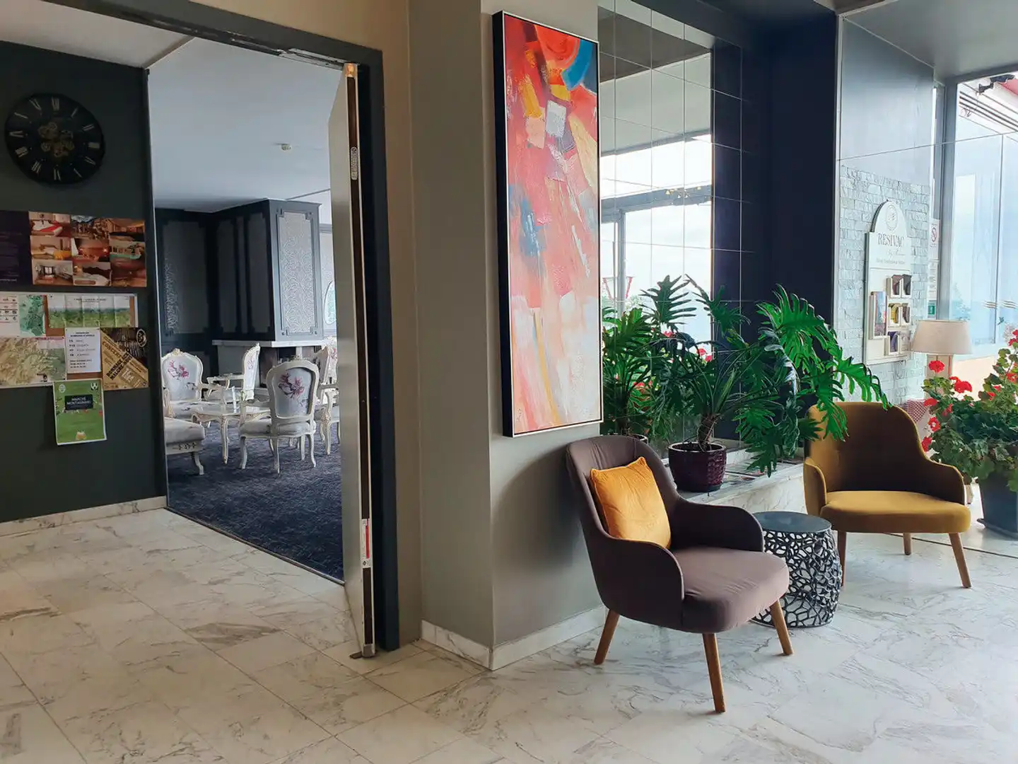 Hotel L'Alexain Wellness Lobby