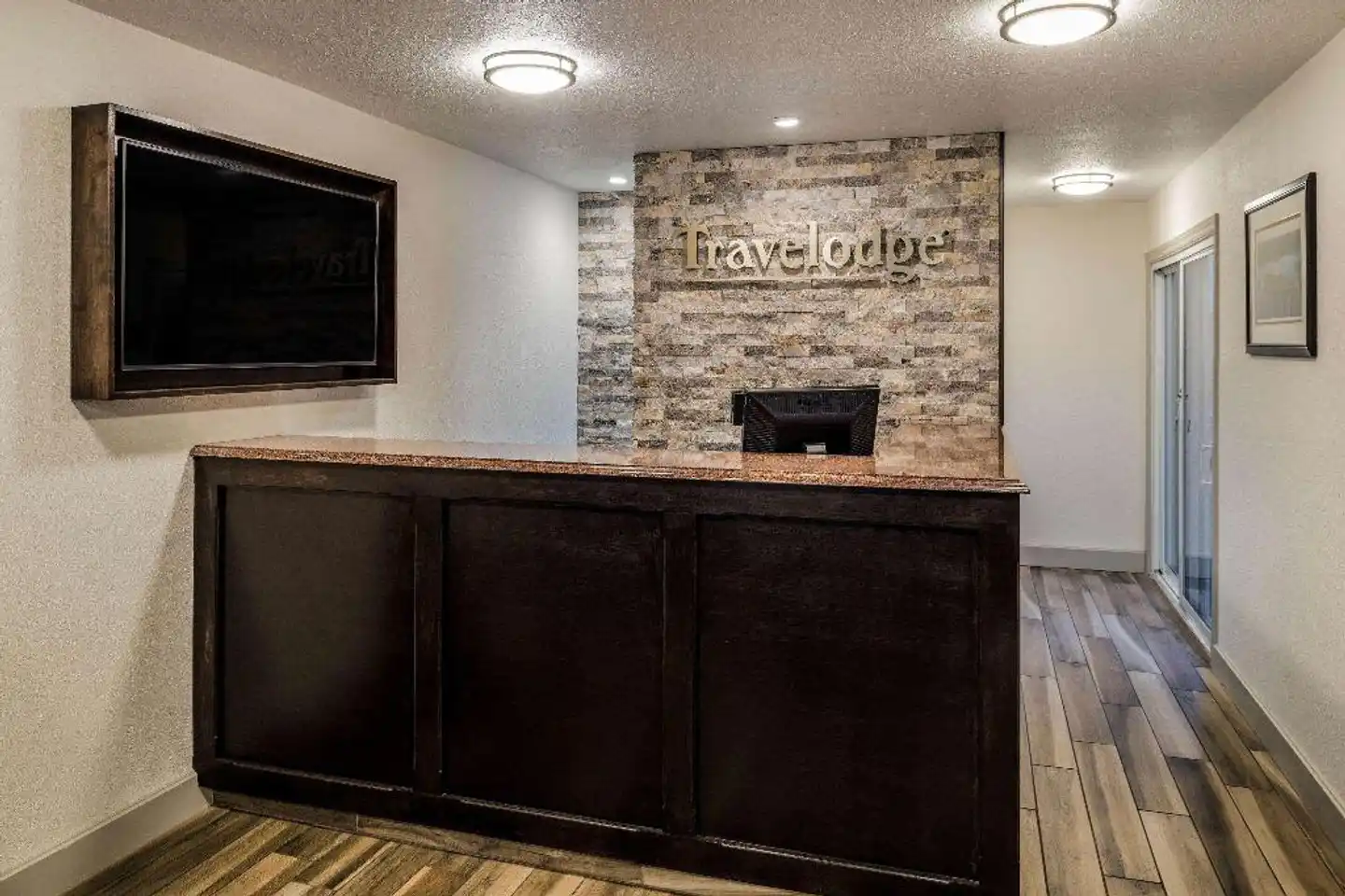 Travelodge Gananoque Lobby