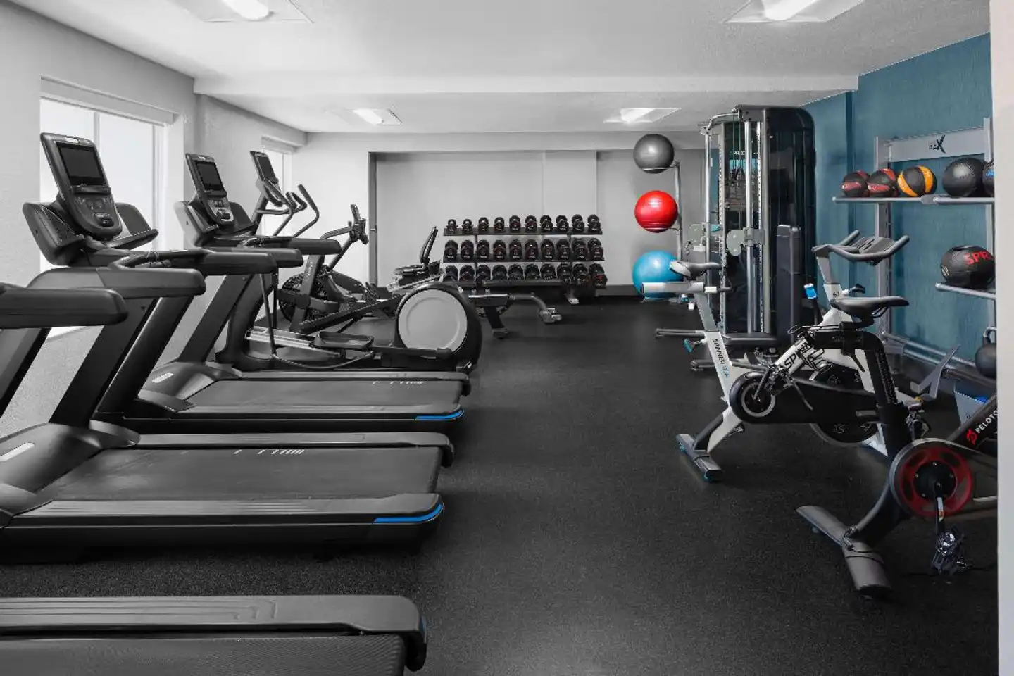 Hampton Inn Phoenix-Biltmore Sport und Entertainment