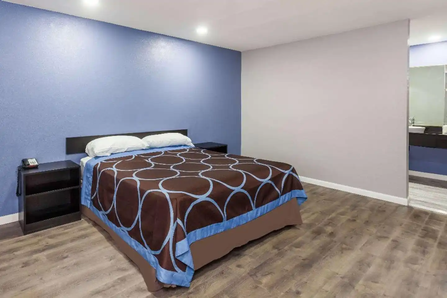Super 8 by Wyndham Visalia Wohnbeispiel