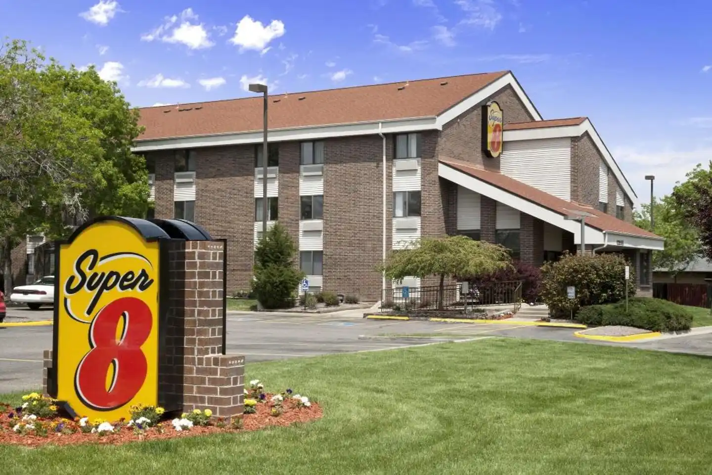 Super 8 by Wyndham Westminster Denver North Aussenansicht