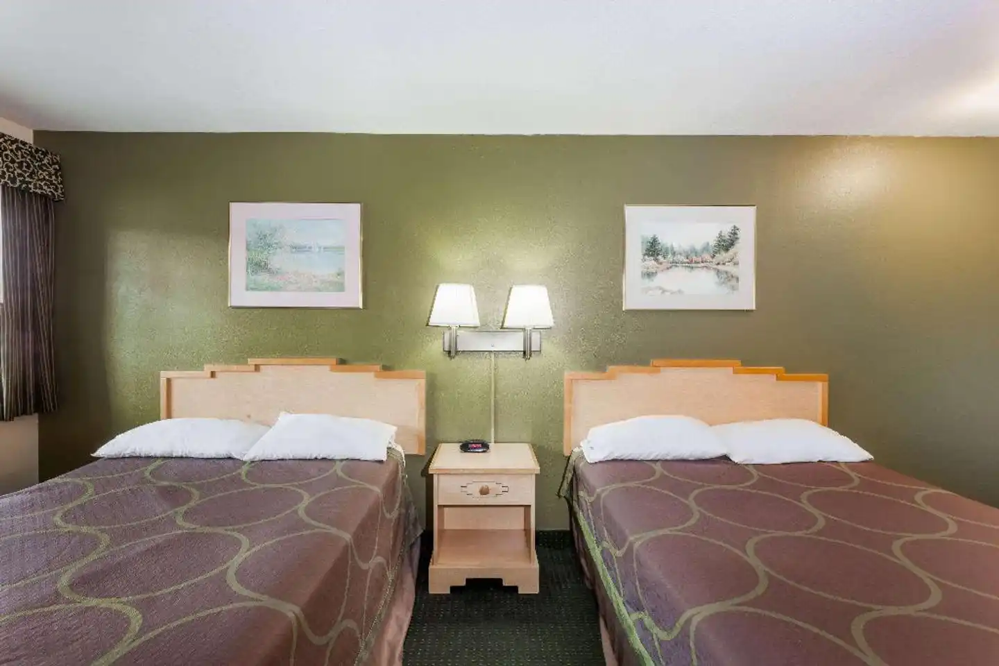 Super 8 by Wyndham Visalia Wohnbeispiel