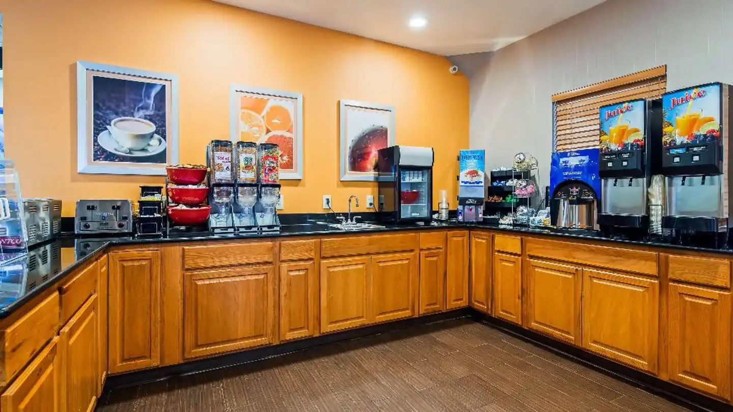Best Western Harrisburg Hershey Lobby