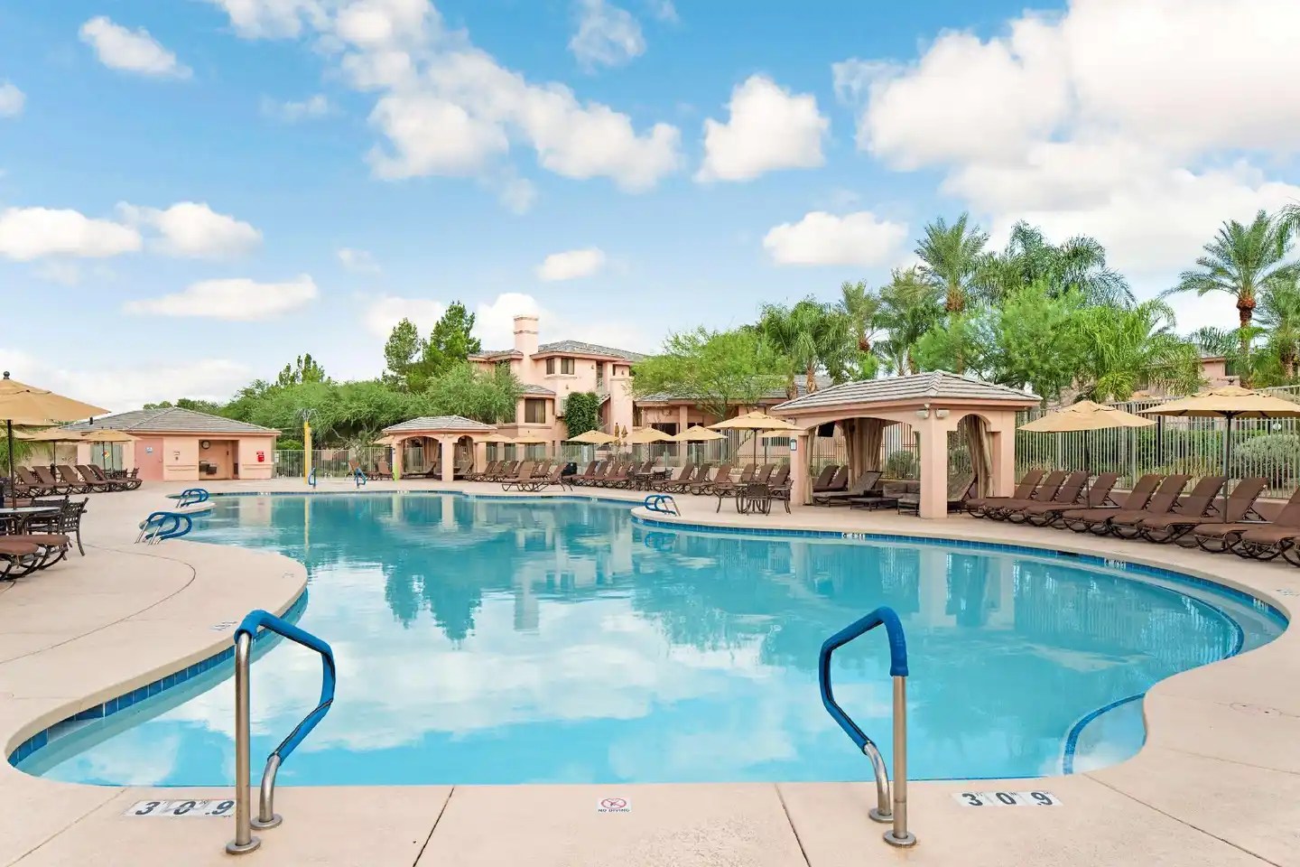 Scottsdale Links Resort Pool