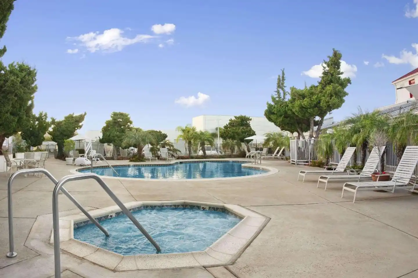 Ramada by Wyndham Torrance Pool
