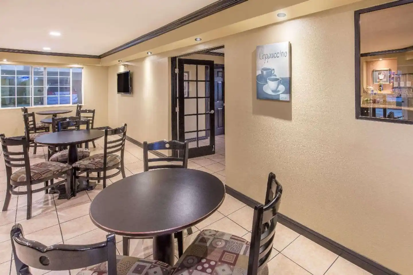 Ramada Ontario Airport Sport und Entertainment