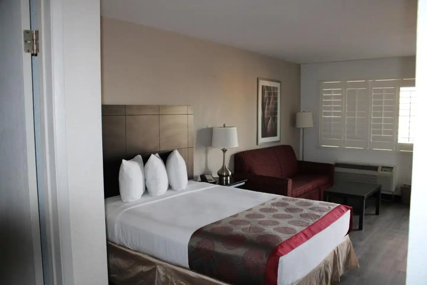 Ramada by Wyndham Tempe/At Arizona Mills Mall Wohnbeispiel