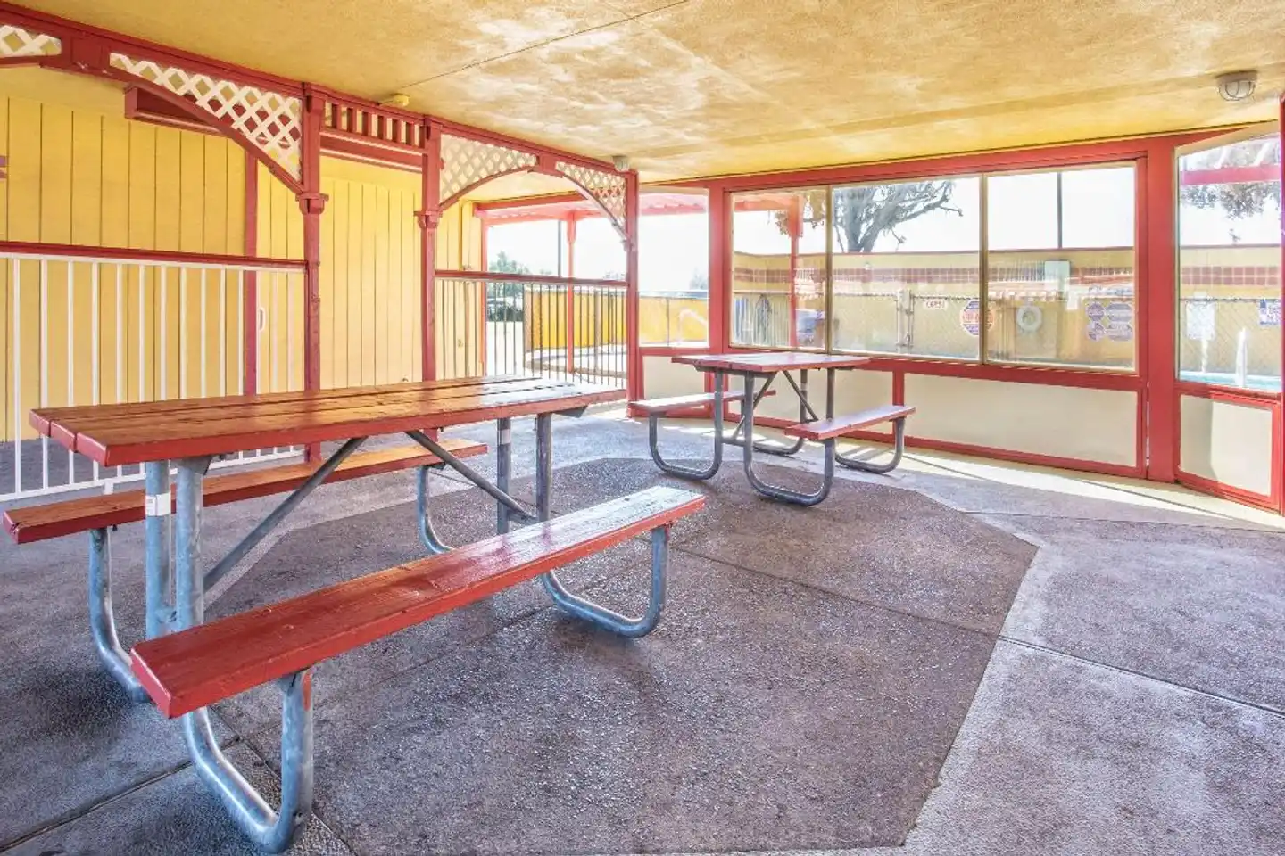 Travelodge by Wyndham Turlock Hallenbad