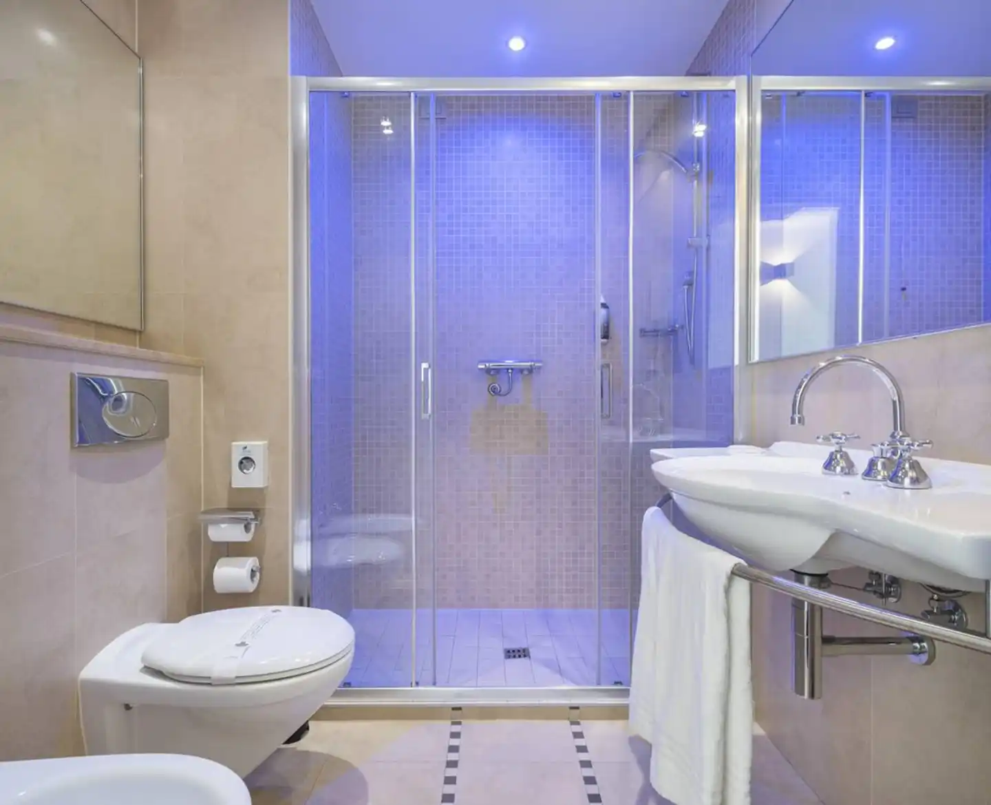Rivalta Life Style Hotel Badezimmer