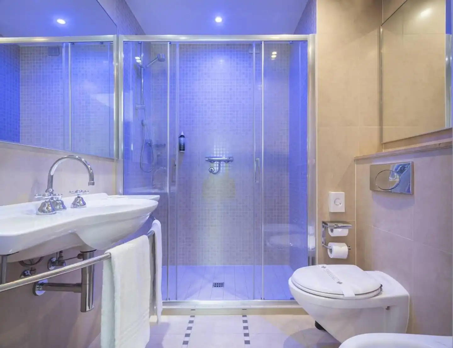 Rivalta Life Style Hotel Badezimmer