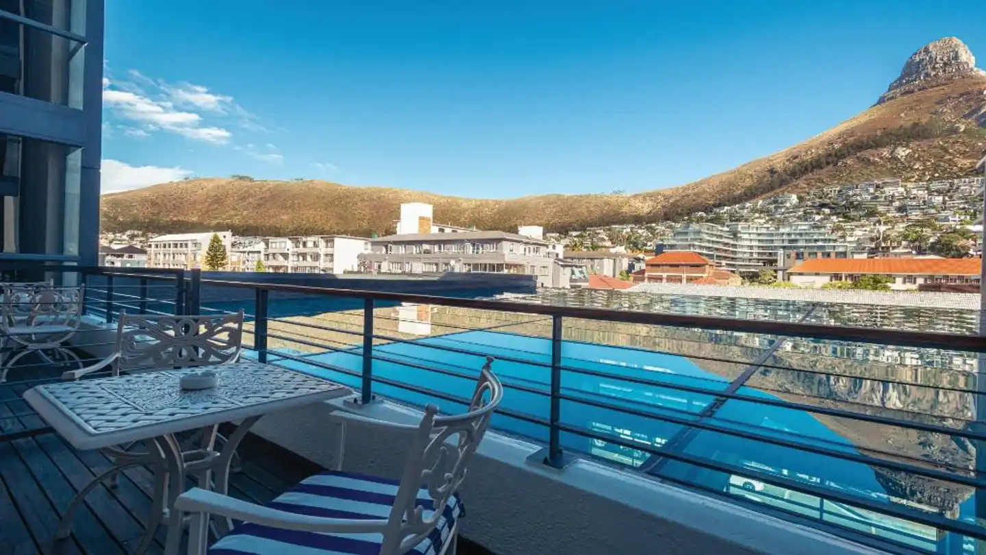 New Kings Hotel Terrasse