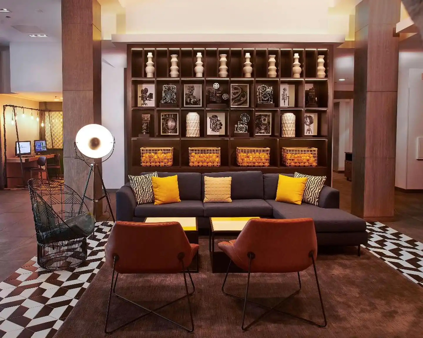 Hampton Inn & Suites Los Angeles/Sherman Oaks Lobby