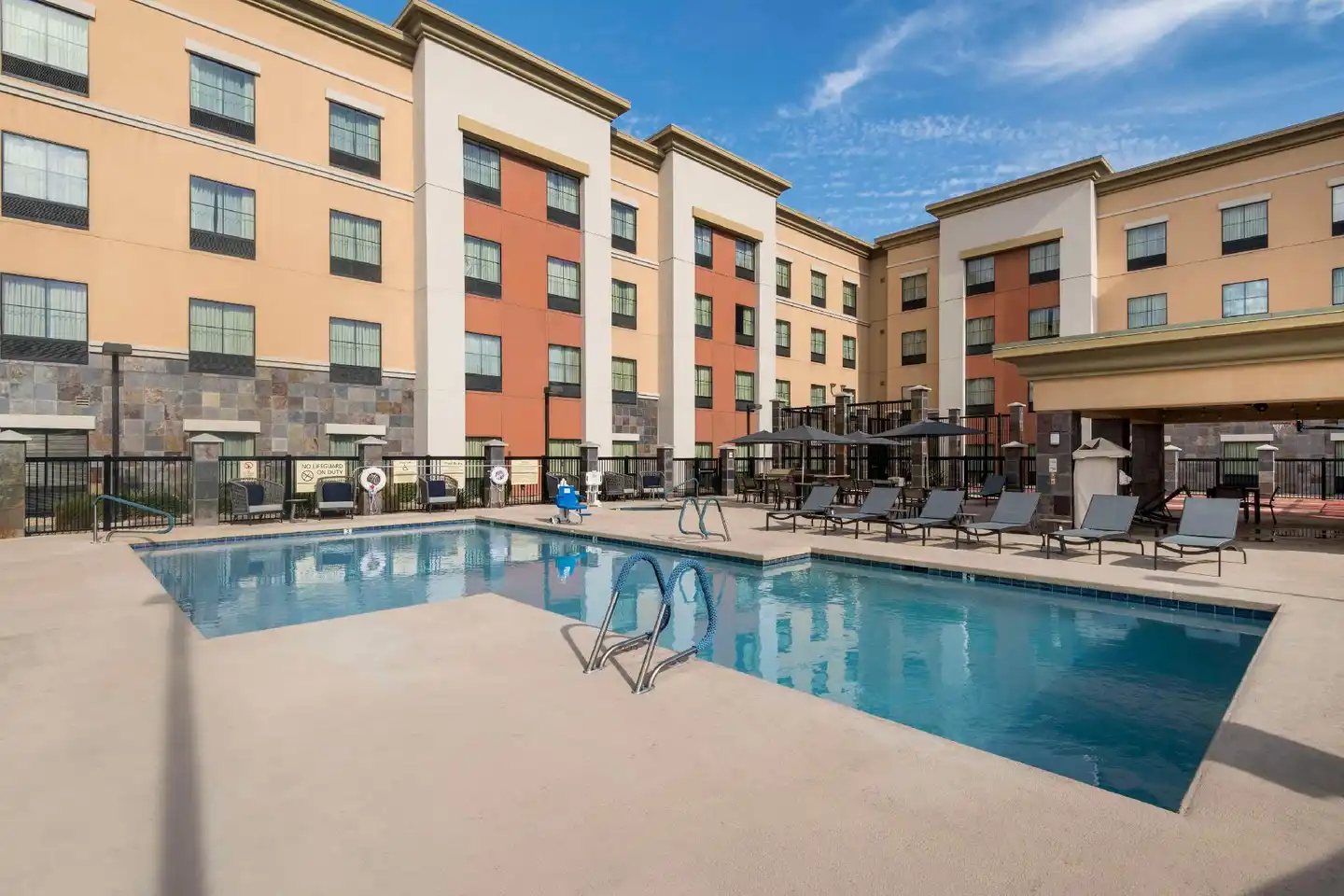 Homewood Suites by Hilton Phoenix North-Happy Valley Pool