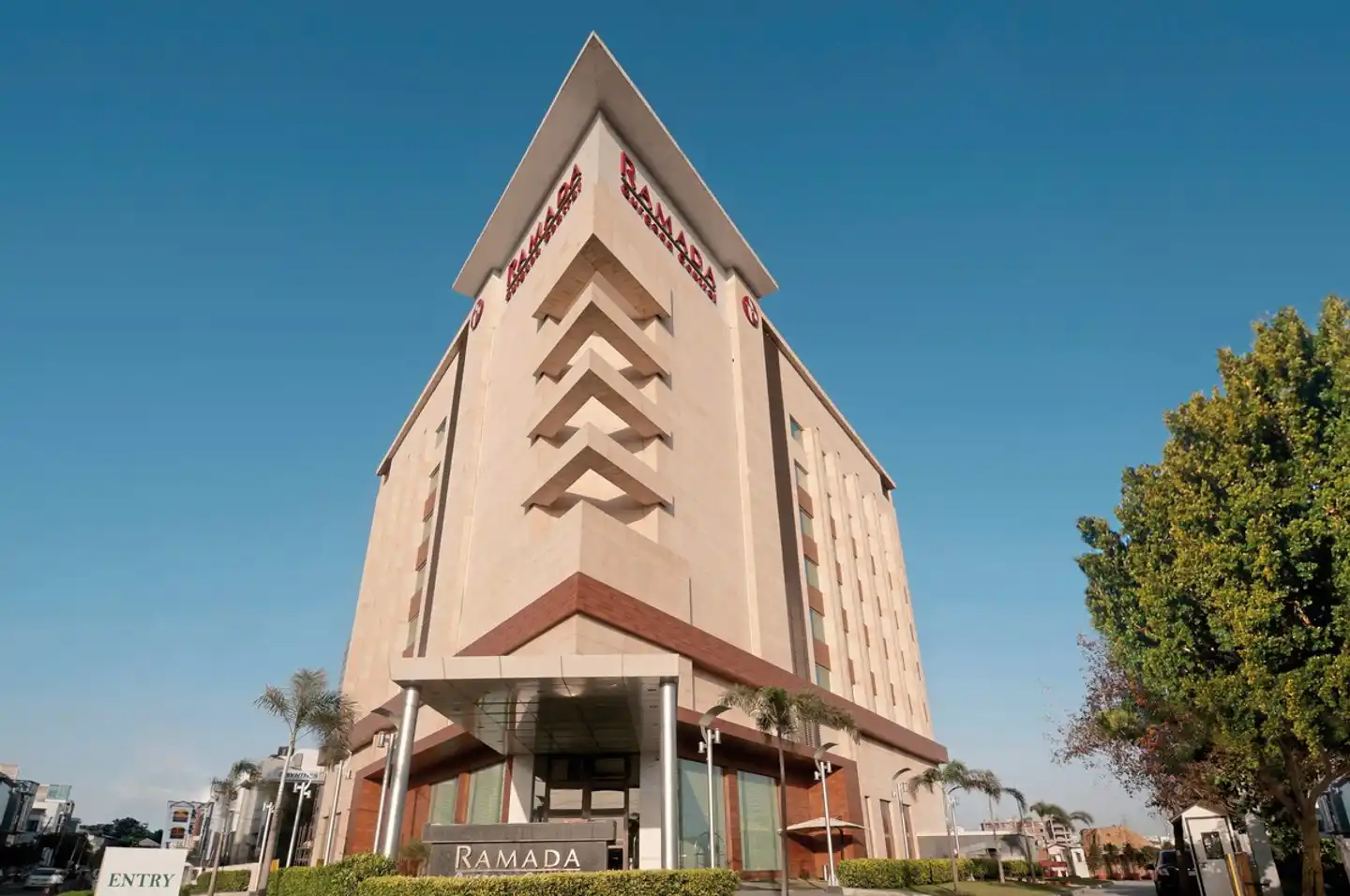 Ramada Gurgaon Central Aussenansicht