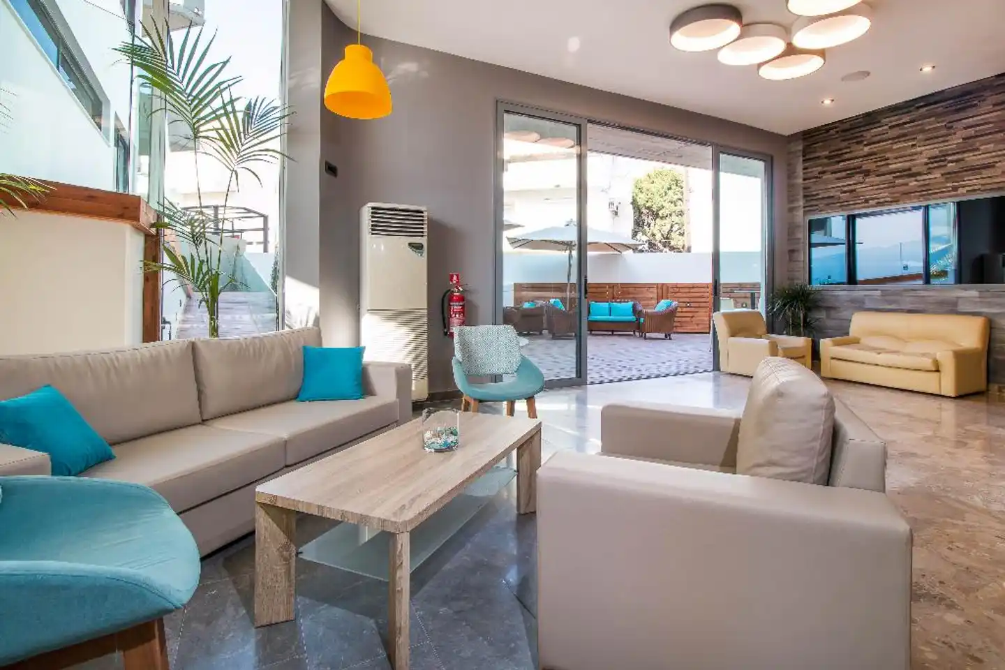 Sunny Days Apartments Hotel Lobby
